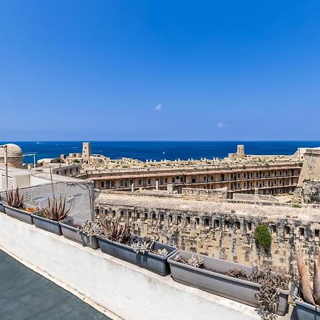 Valletta Bastions Seafront House Extérieur photo